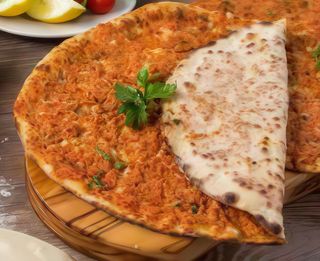 17. Pizza Lawasa Twister Doble