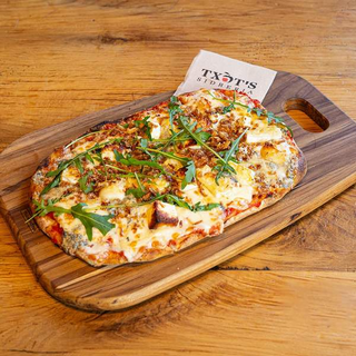 COCA PIZZA CINC FORMATGES