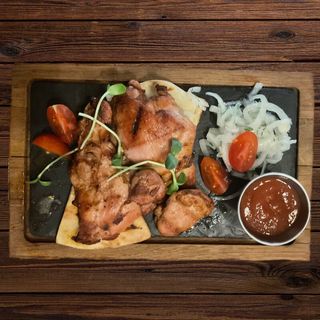 Шашлик  з курячого стегна 