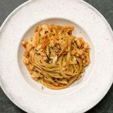 PAD THAI CON POLLO E GAMBERI