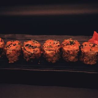 Roll tempurizado salmón (8 uds.)