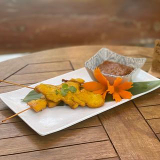 Satay Con Pollo (2 Uds.)