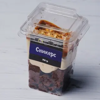 Десерт Сникерс