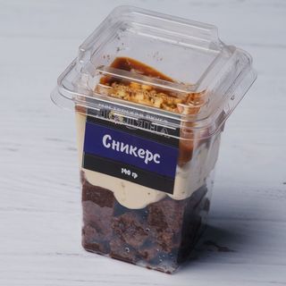 Десерт Сникерс