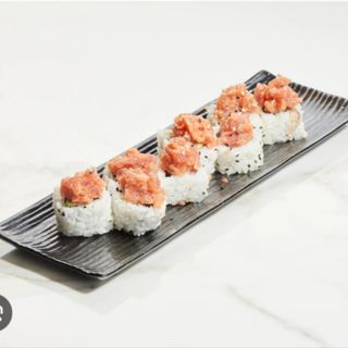 J59A Uramaki tartare maguro