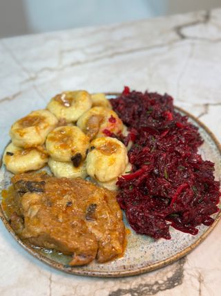 Karkówka w sosie myśliwskim 