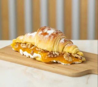 Croissant Requeijao Abobora e Nozes