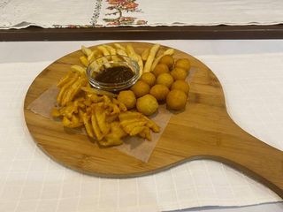 cartofi fri in asortiment