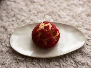 Тістечко Шу з вишнею