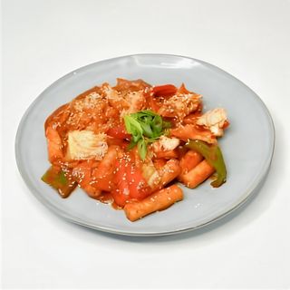 Ток-поки в карбонара в соусе