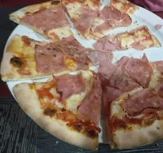 Pizza De Proscutto Mediana (28 Cm.)