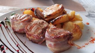 Soprano lungić i prilog pekarski krumpir