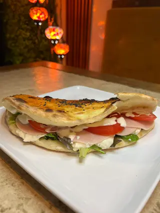 Pizza sendvič Ćuretina
