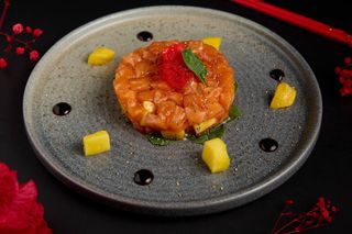 Тар-тар с лососем/ Tar tar somon