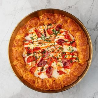 Круассан пицца мясная  с халапеньо