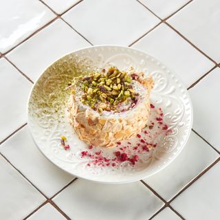 Ягідний меренговий рулет (170г)