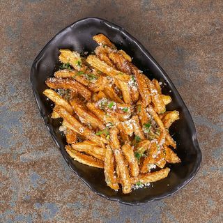 Cartofi prajiți cu parmezan