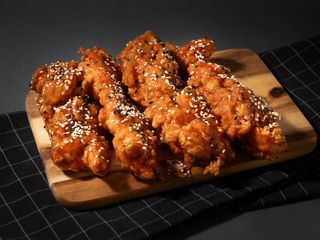 სტრიფსები საფირმო სოუსით