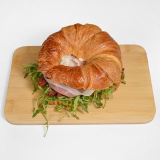 Croissant Gorgonzola & Crudo