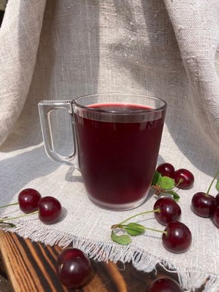 Компот вишневий (500мл)