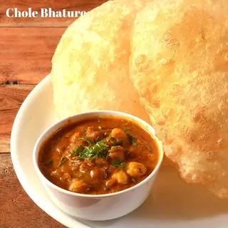 Chole Bhature (Чоле Бхатура)