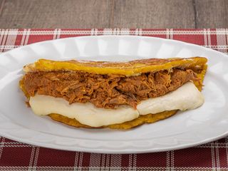Cachapa Queso De Mano Y Carne Desmechada (1 Ud)
