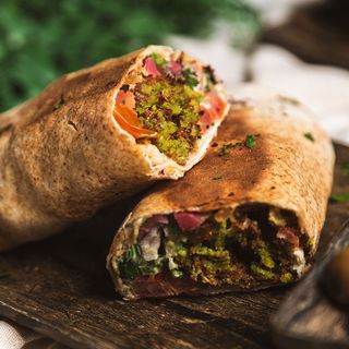 Wrap de Falafel Clássico