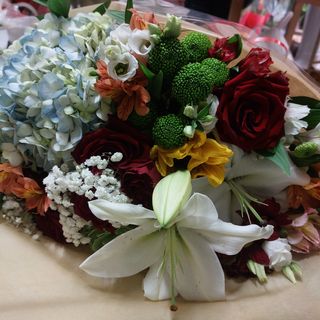 Bouquet di Rose e Gigli 1 Giglio e 3 Rose