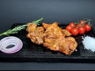 Куряче стегно від шефа    (замовлення приймаються від 200грам) (100g)