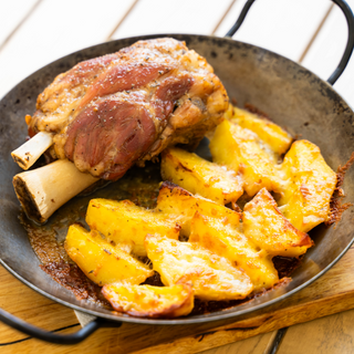 Ciolan de porc în stil Italian