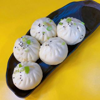 Bao zi piastra 5 pezzi(生煎包）