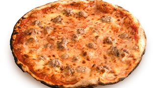 Pizza con la salsiccia