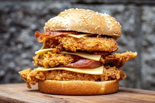 Chicken burger triplo