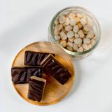 Сникерс с фъстъчено масло и кулинарен шоколад 70%