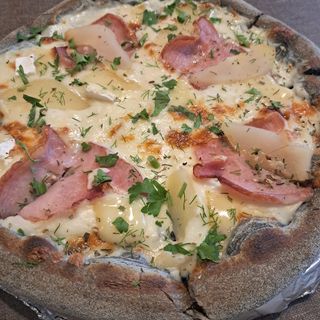 Піца з грушею та сиром брі 25 см/320гр