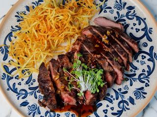 Cтейк Рібай з соусом деміглас (300/60/40g)