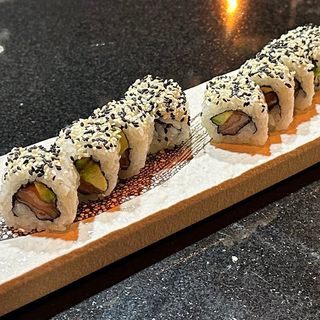 S32. Uramaki Sake Aguacate (8 Uds.)