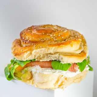 Salmon (Pan brioche)