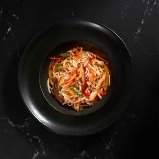Udon cu carne de pui