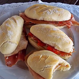 Pulga De Carne Mechada