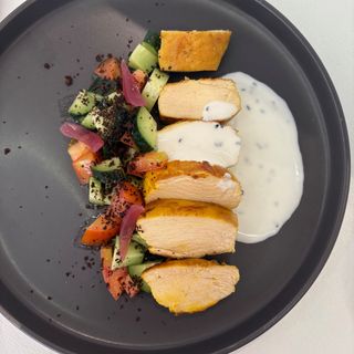 Tagliata di pollo alla greca