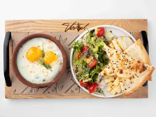 Яєчня з куркою та сиром (300 г)