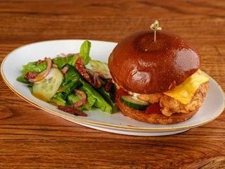 Бургер з соковитим курячим філе (420g)