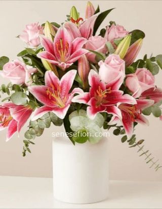 consegna Mazzo 3 lilium e 5 rose rose 