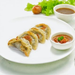 5. Gyoza - 4 pezzi