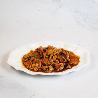 Piletina s bambusom i gljivama