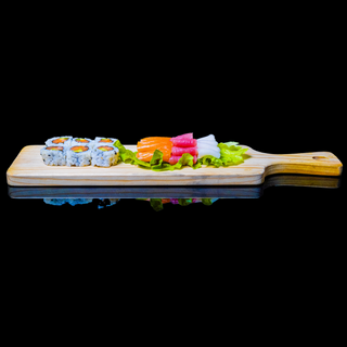 A15. Combo de Uramaki & Sashimi (18 unidades)