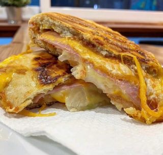 Tostada Dominicana De Pollo