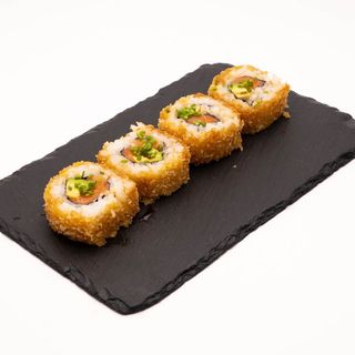 26C. Rollo de tempura atún (4uds.) / Tempura tuna roll (4 pieces)