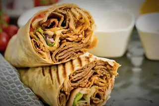 Rollo numai carne
